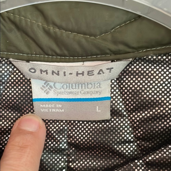 Columbia Green Puffer Jacket Weather-Resistant Quilted Design - Picture 2 of 5